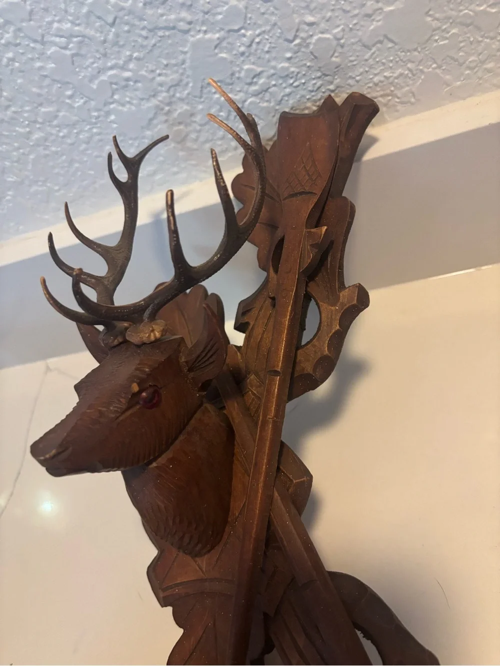 Vintage Carved Wood Deer Hunting Wall Plaque Rifle & Antlers Rustic Cabin Decor